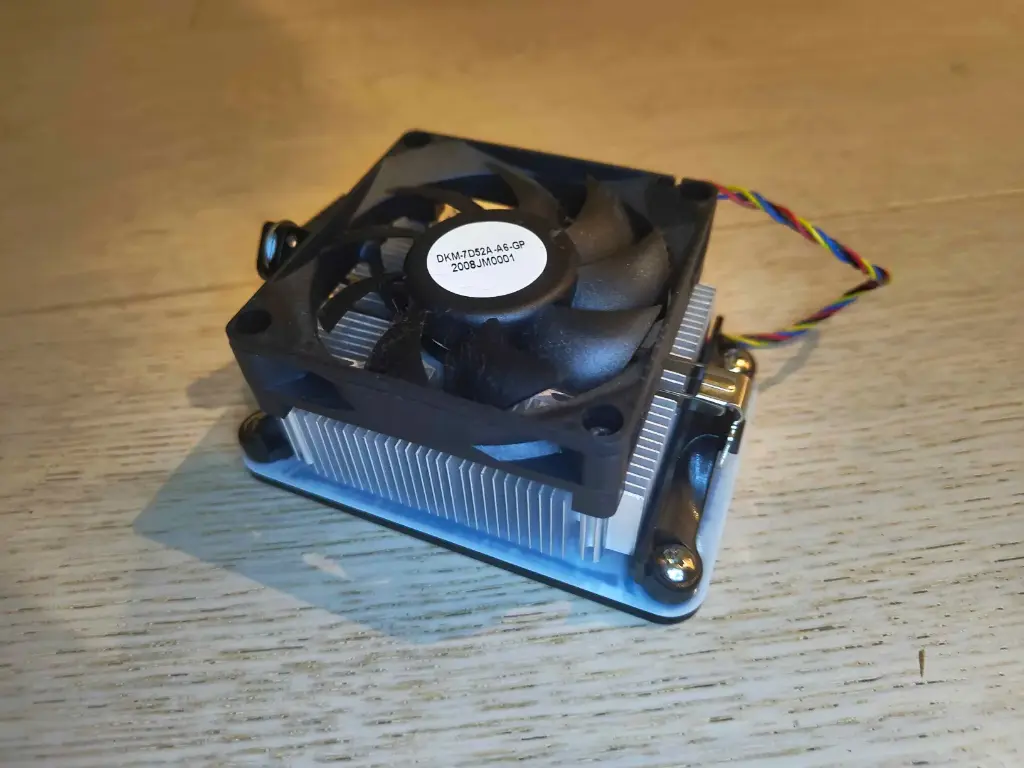 AM4 Athlon Cooler 2.webp