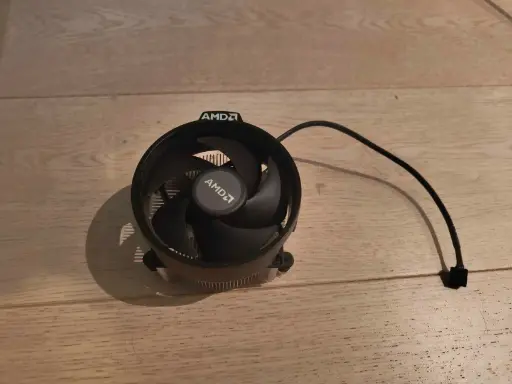 AMD Wraith Stealth AM4 prosessorkjøler